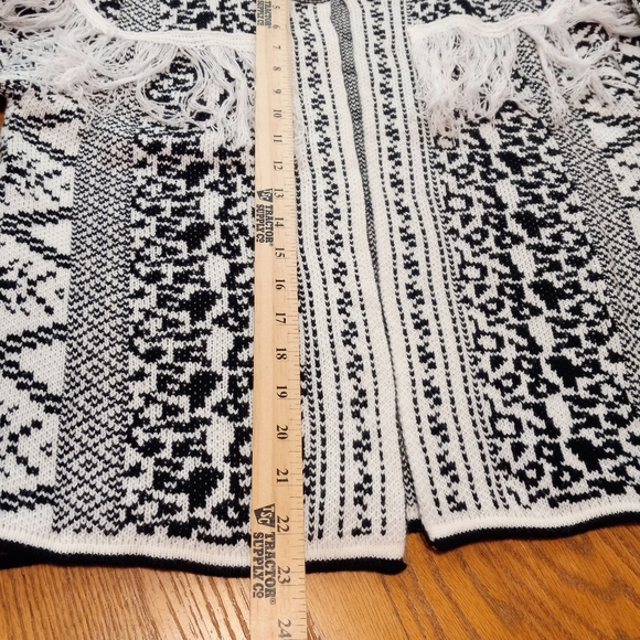NWT Hearts & Roses Snowy Fair Isle Sweater Jacket Black & White Women's Size 12 - Picture 12 of 16